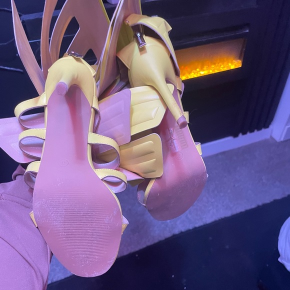 Lime Green/Yellow Heels - Picture 4 of 5